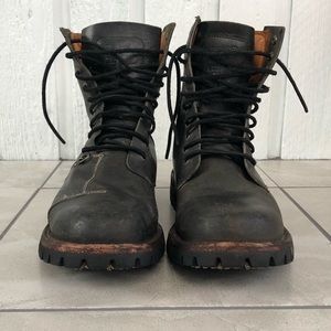 Black leather men’s Timberland vibram boots